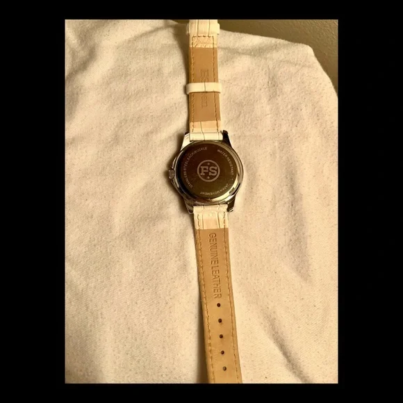 Watch - Picture 2 of 2